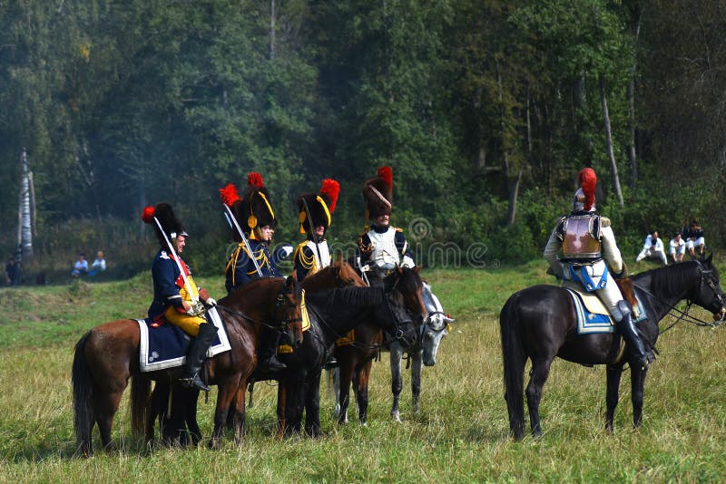Reenactors ? la reconstitution historique de bataille de Borodino en Russie images stock Reenactors ? la reconstitution historique de bataille de Borodino en Russie images stock