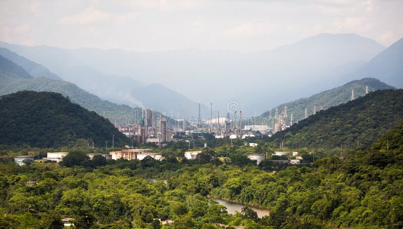 Refinaria Presidente Bernardes, Brasilien lizenzfreies stockfoto Refinaria Presidente Bernardes, Brasilien lizenzfreies stockfoto