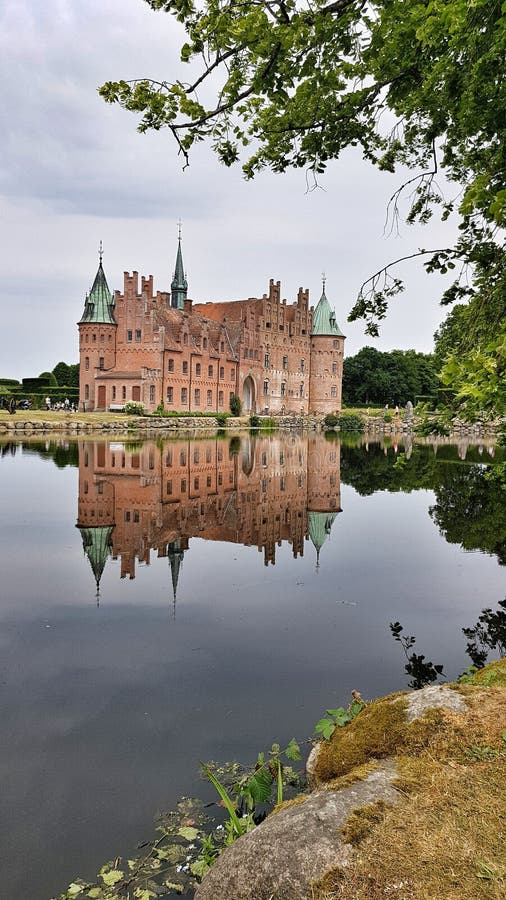 Reflection Waterway Water Castle Water Picture Image 136081083