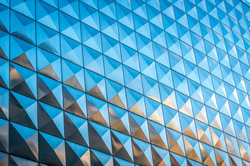 Reflective building with squares pattern