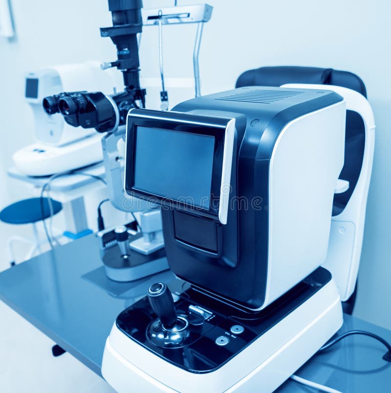 Refractometry and Keratometry. Refraction Test. Modern Optometry
