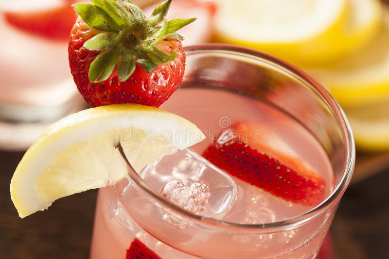 Refreshing Ice Cold Strawberry Lemonade