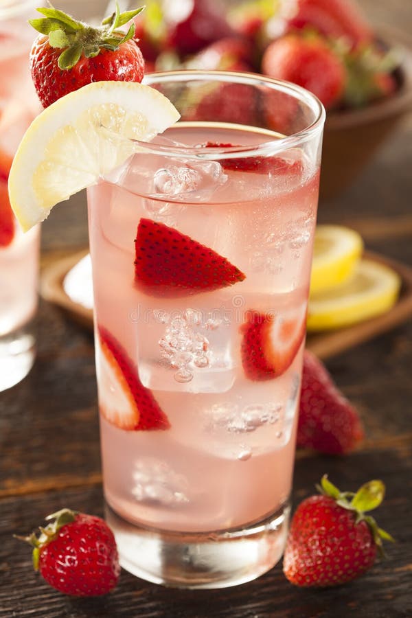 Refreshing Ice Cold Strawberry Lemonade royalty free stock photos