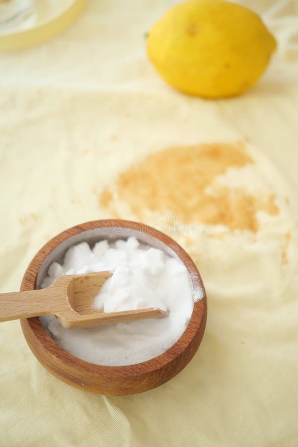 Refreshing lemon and soda cleaning solutions stock photography