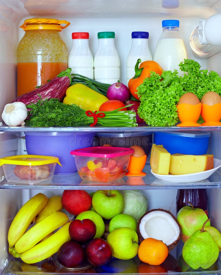 Refrigerador completamente do alimento saudável