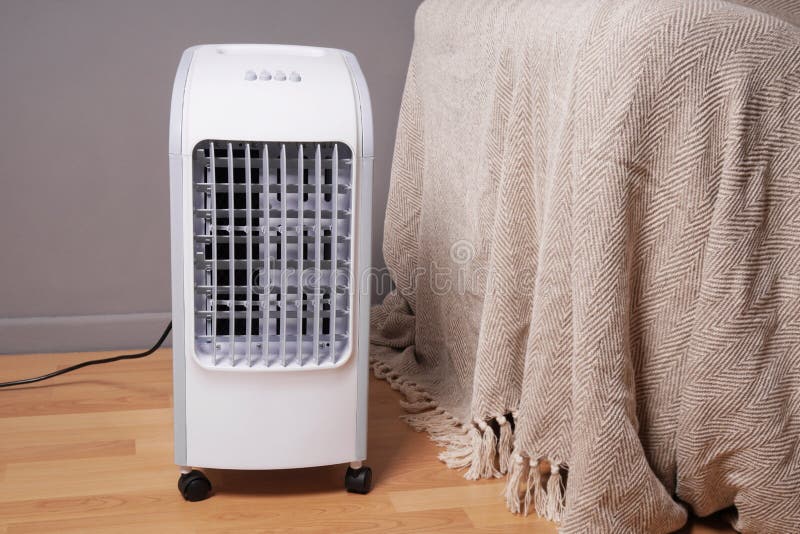 Refroidisseur d'air et humidificateur portables dans le salon