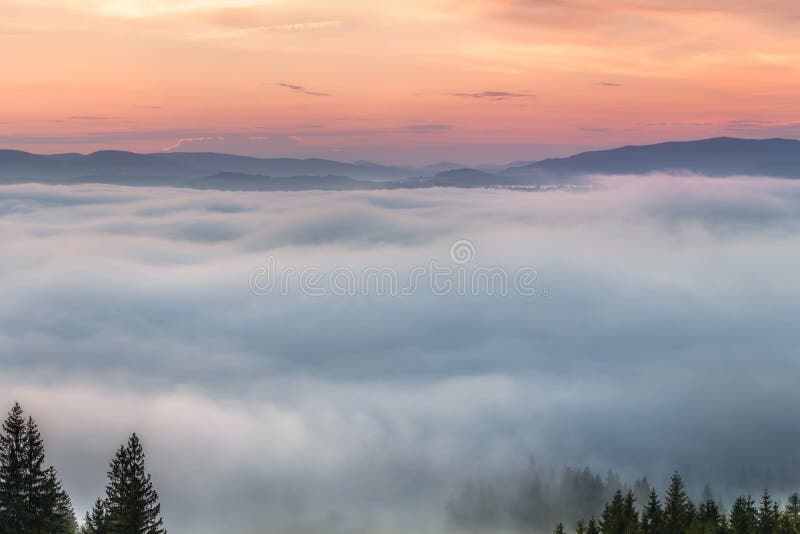 Regain d'automne Matin d'automne photographie stock Regain d'automne Matin d'automne photographie stock