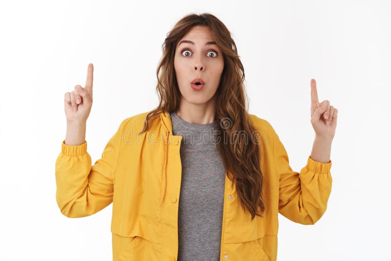 Regard d'omg de wow Yeux caucasiens émotifs appliqués de bruit de femme de speechelss les jeunes étonnés se sont demandés les lèv images stock Regard d'omg de wow Yeux caucasiens émotifs appliqués de bruit de femme de speechelss les jeunes étonnés se sont demandés les lèv images stock