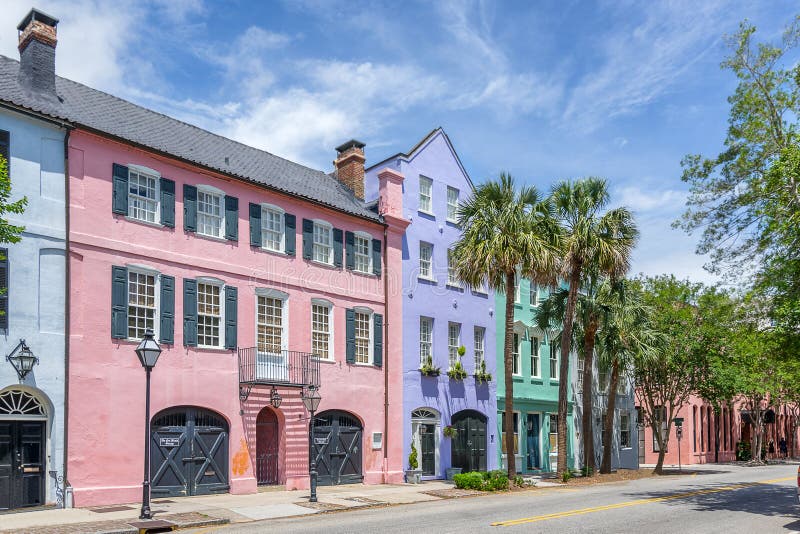 Regenbogen-Reihe in Charleston stockbild Regenbogen-Reihe in Charleston stockbild