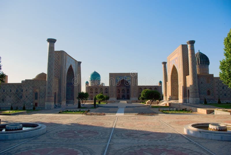 registan квадрат samarkand стоковое фото registan квадрат samarkand стоковое фото