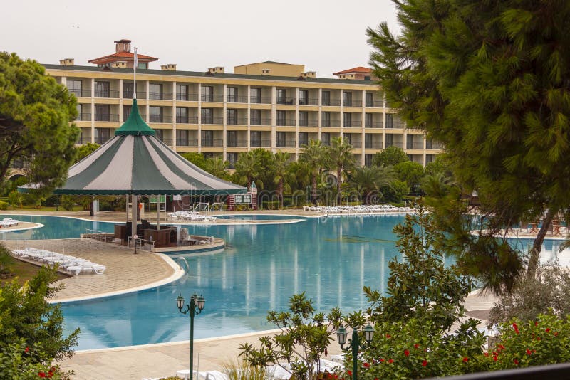 Regniga oktober i ett hotell i Turkiet fotografering för bildbyråer Regniga oktober i ett hotell i Turkiet fotografering för bildbyråer