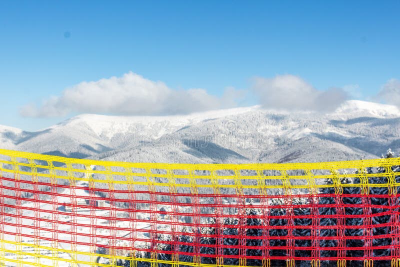 Regras para o esqui e a snowboarding em uma estância de esqui fotos de stock Regras para o esqui e a snowboarding em uma estância de esqui fotos de stock