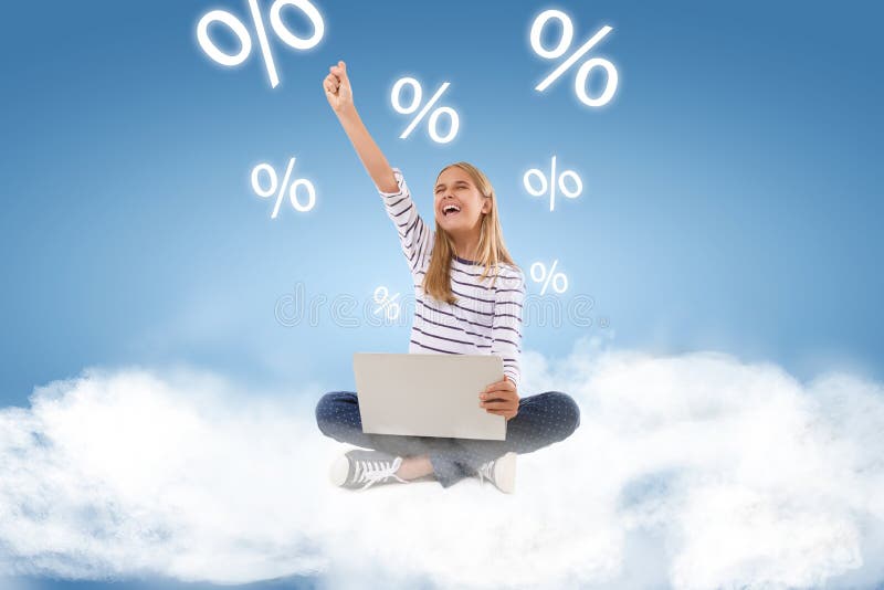  regte das jugendlich Mädchen mit Laptop Erfolg mit dem angehobenen Arm feiernd auf stockbild  regte das jugendlich Mädchen mit Laptop Erfolg mit dem angehobenen Arm feiernd auf stockbild