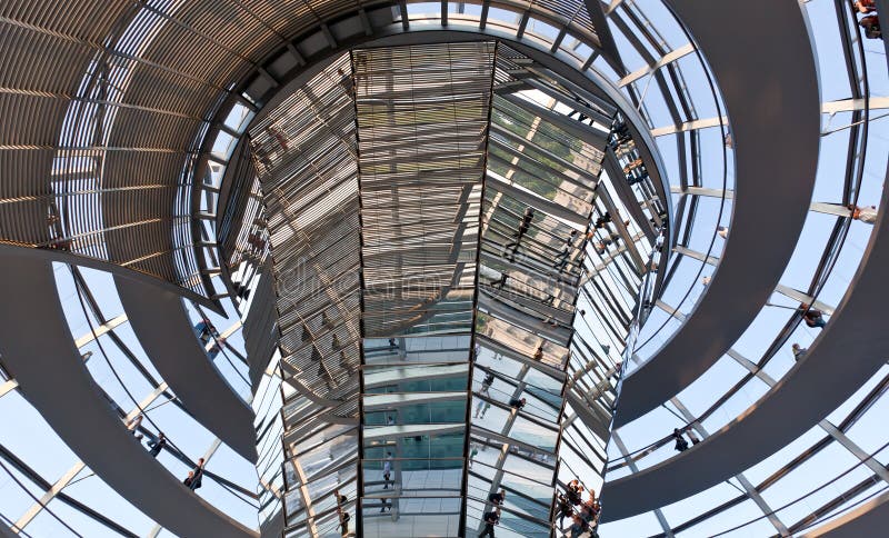 Museum of Contemporary Art of the Louis Vuitton Foundation Editorial Image  - Image of glass, architect: 65052925