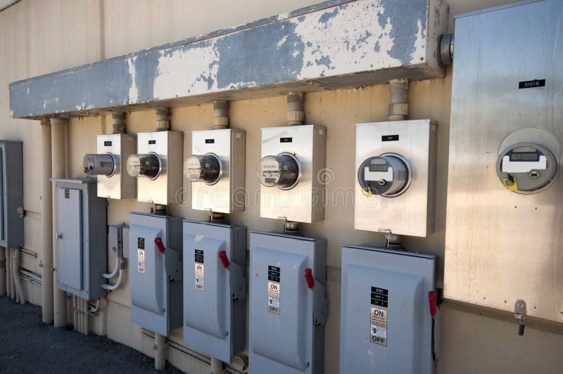 Reihe der elektrischen Messinstrumente lizenzfreie stockfotografie Reihe der elektrischen Messinstrumente lizenzfreie stockfotografie