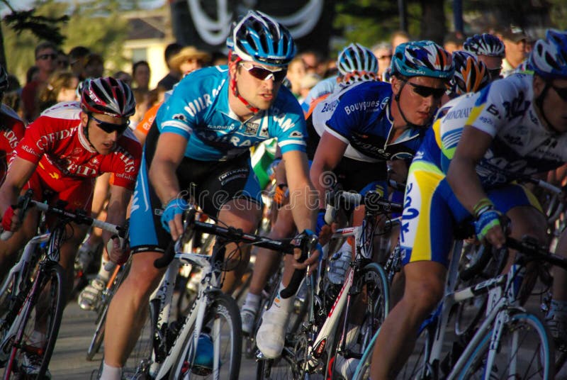 Reis neer onder Fietsers royalty-vrije stock fotografie Reis neer onder Fietsers royalty-vrije stock fotografie