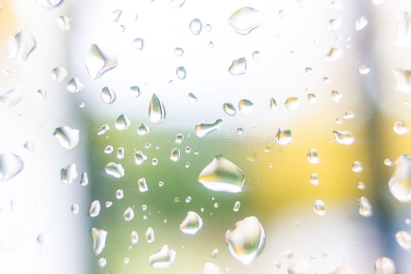 rel?che l'eau en verre image stock rel?che l'eau en verre image stock
