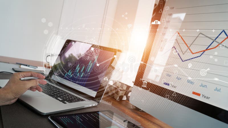 Relazione di attività e dati di vendite con lo sviluppo economico del grafico sulla rete dello schermo di computer, grafico finan Relazione di attività e dati di vendite con lo sviluppo economico del grafico sulla rete dello schermo di computer, grafico finan