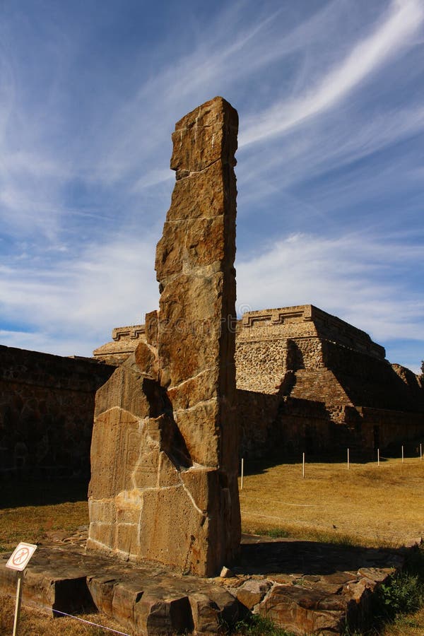 Ruinas De La Ciudad Monte Alban, Oaxaca De Los Prehispanos Del Zapotec Imagen de archivo