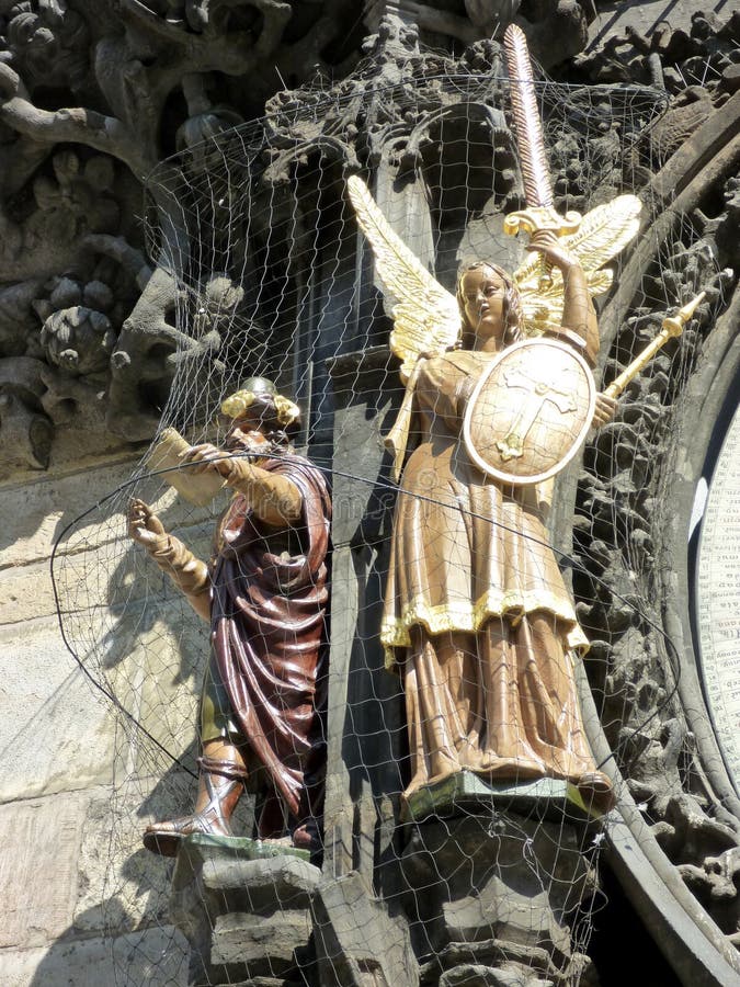 Reloj astrológico de Praga, detalle de estatuas, República Checa fotos de archivo Reloj astrológico de Praga, detalle de estatuas, República Checa fotos de archivo
