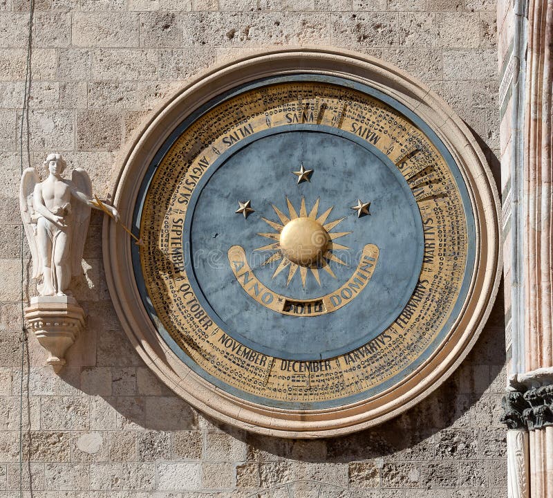 Reloj astronómico, Duomo, Messina, Sicilia, Italia imagen de archivo libre de regalías Reloj astronómico, Duomo, Messina, Sicilia, Italia imagen de archivo libre de regalías