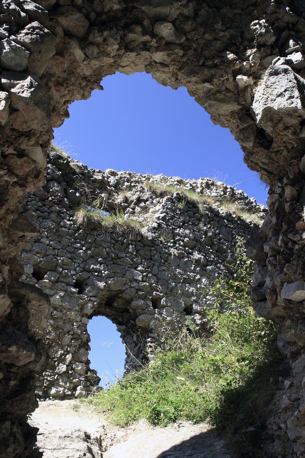 Remains of the Vrsatec Castle