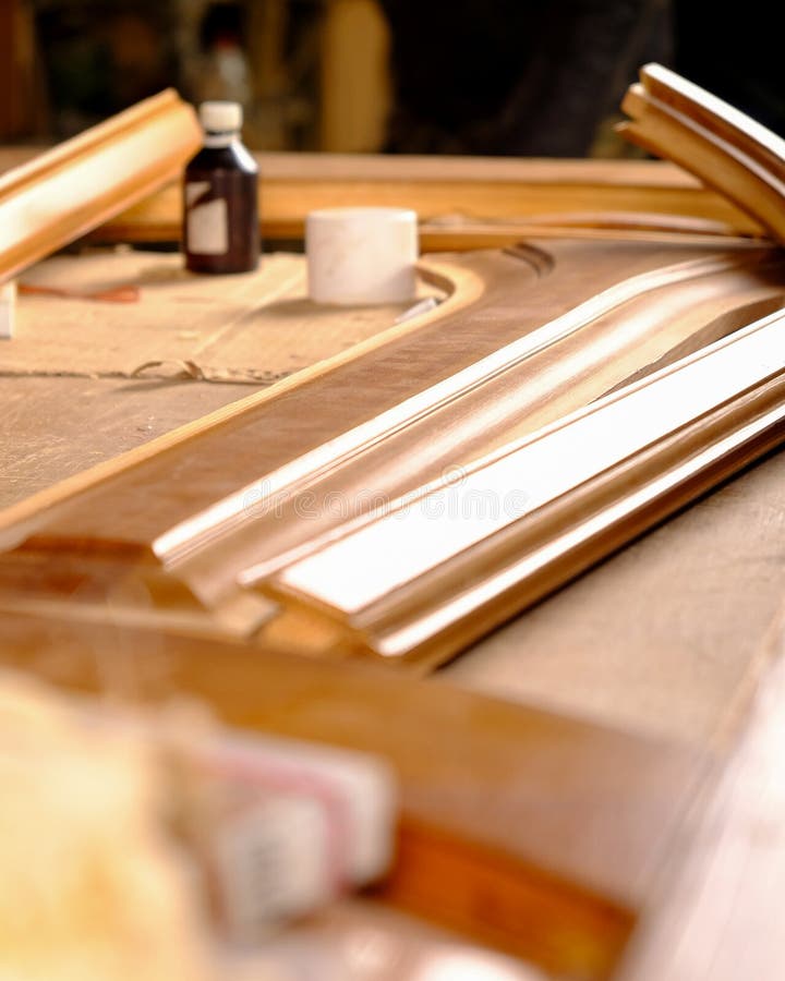 Remont i remont drewnianych drzwi obraz royalty free