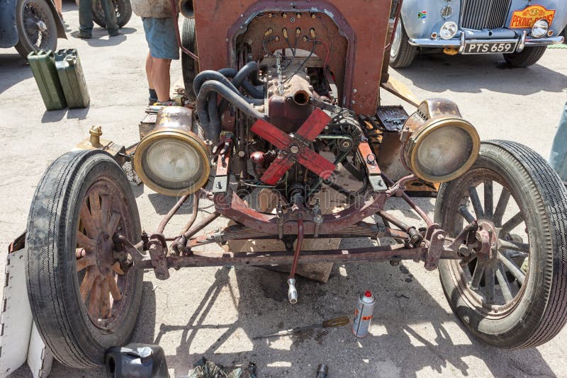 Remontowy retro samochodowy Ford model T 1913 roku obraz stock