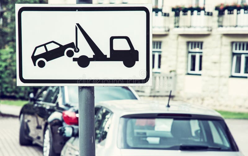Remorquez le signe parti, endroit de stationnement interdit, filtre bleu images libres de droits Remorquez le signe parti, endroit de stationnement interdit, filtre bleu images libres de droits