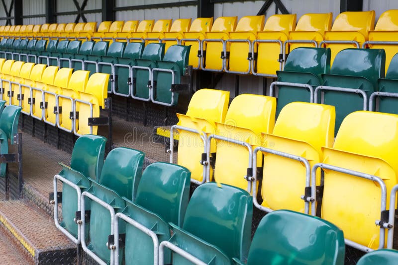 Rent de paviljoen draagbare rij van plaatsingssporten de veenmol van het de voetbalvoetbal van het gebeurtenisrugby voor toeschou stock foto's Rent de paviljoen draagbare rij van plaatsingssporten de veenmol van het de voetbalvoetbal van het gebeurtenisrugby voor toeschou stock foto's