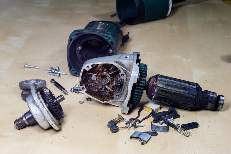 Repair of a Broken Angle Grinder. Gear and Rotor of the Electric Stock