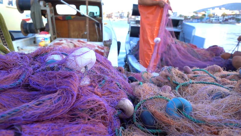 Reparatur von Fischnetzangelschnüren