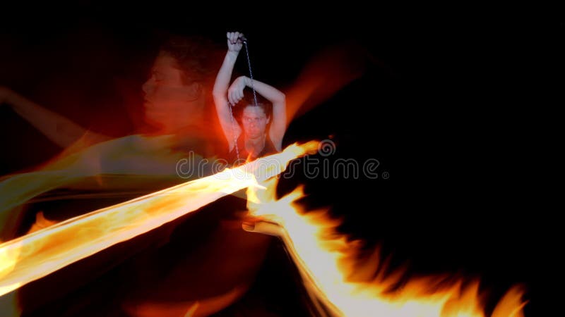 Représentation de femme du feu banque de vidéos