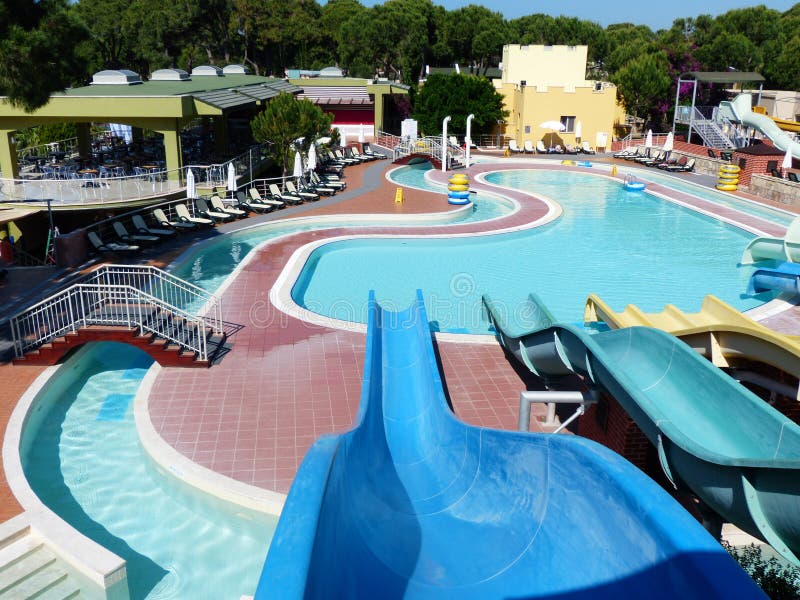 Tobogán en un parque acuático imágenes de archivo libres de regalías