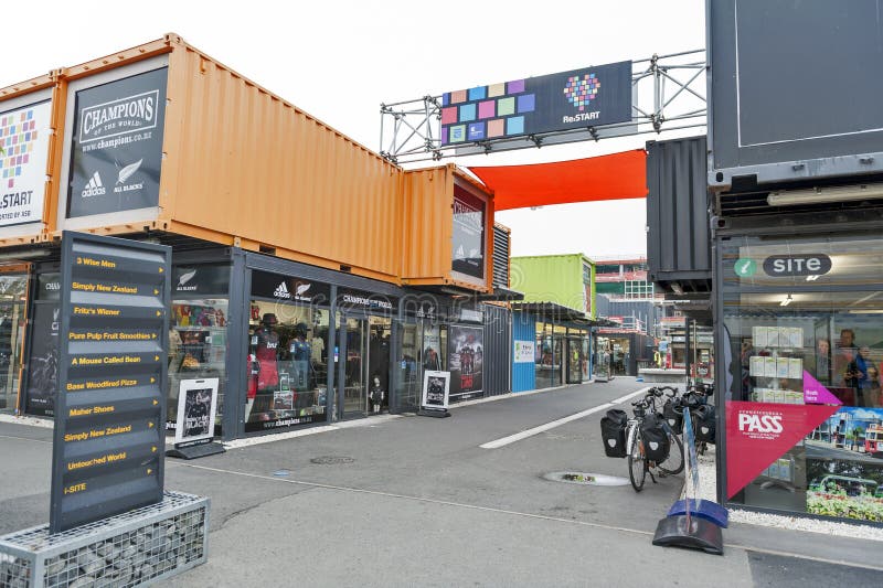 Resultado de imagen de shipping containers stores