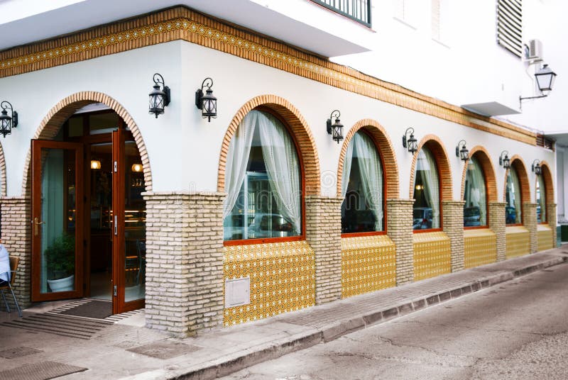 Neighborhood restaurant hi-res stock photography and images - Alamy
