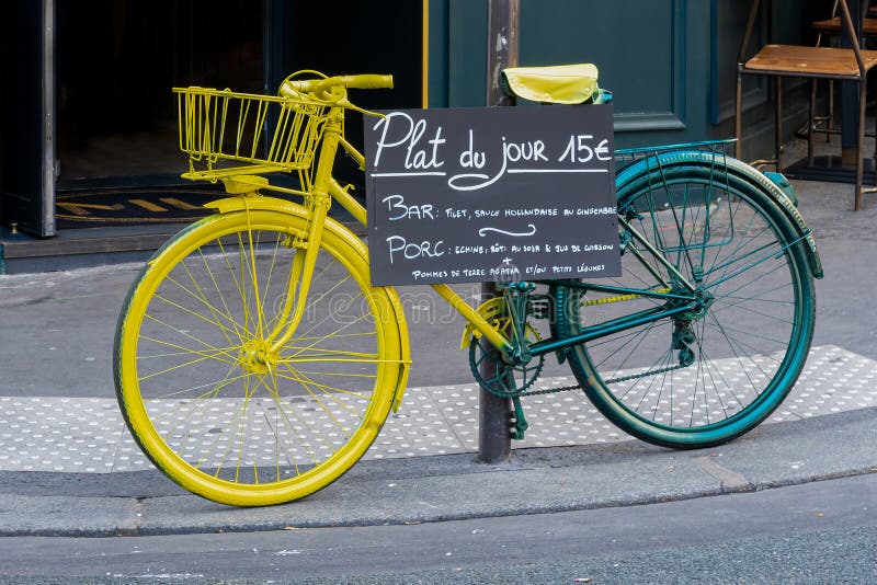 Girare prima un ristorante 11 quartiere da Parigi.