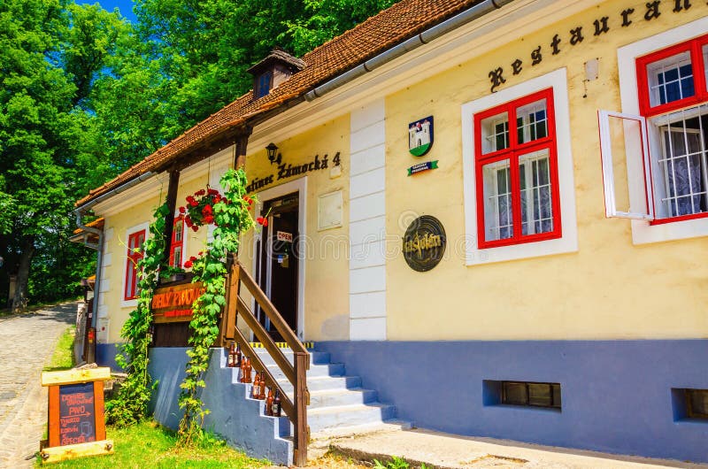 Restaurant slovaque typique dans le château d'Orava images stock Restaurant slovaque typique dans le château d'Orava images stock