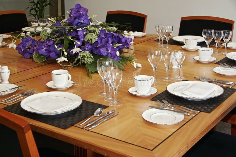 Restaurant Table Setup with Cut Flowers Stock Image - Image of gold ...