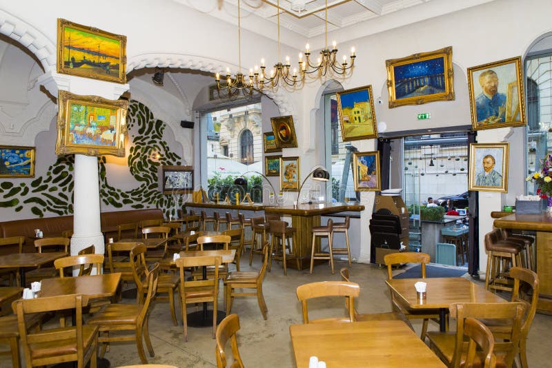 Restaurante con el hotel dedicado al artista holandés Vincent van Gogh fotos de archivo Restaurante con el hotel dedicado al artista holandés Vincent van Gogh fotos de archivo