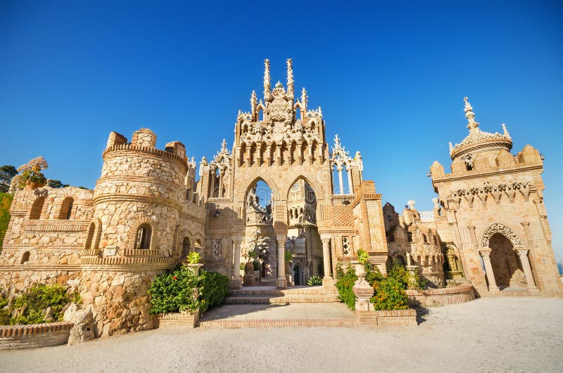 Retranchez-vous le monument de Colomares dans Benalmadena, Espagne photo stock Retranchez-vous le monument de Colomares dans Benalmadena, Espagne photo stock