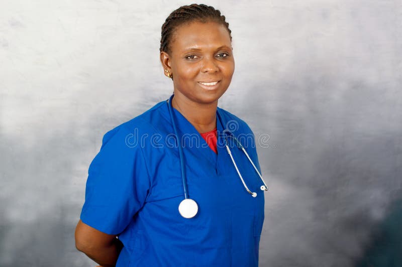 Retrato da enfermeira da jovem mulher imagens de stock royalty free Retrato da enfermeira da jovem mulher imagens de stock royalty free