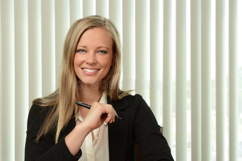 Retrato da mulher de negócios Smiling foto de stock royalty free Retrato da mulher de negócios Smiling foto de stock royalty free