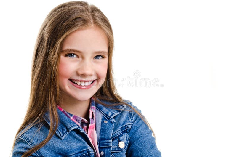 Retrato de adorable sonriente niña pequeña preadolescente aislada imagen de archivo libre de regalías