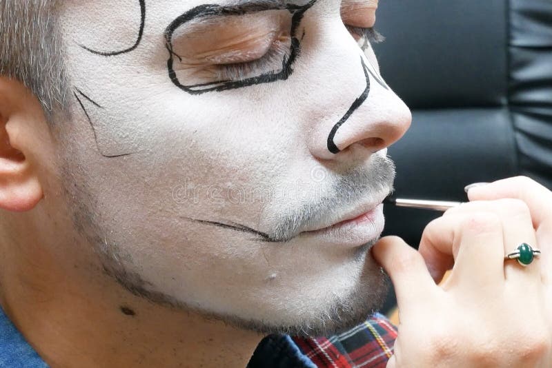 Retrato De Hombre Con Maquillaje Tradicional Mexicano De Halloween Caballero Celebrando El Día De La Muerte De Arte Corporal De Ar Foto de archivo - Imagen de arte, partido: 198761890 Retrato De Hombre Con Maquillaje Tradicional Mexicano De Halloween Caballero Celebrando El Día De La Muerte De Arte Corporal De Ar Foto de archivo - Imagen de arte, partido: 198761890