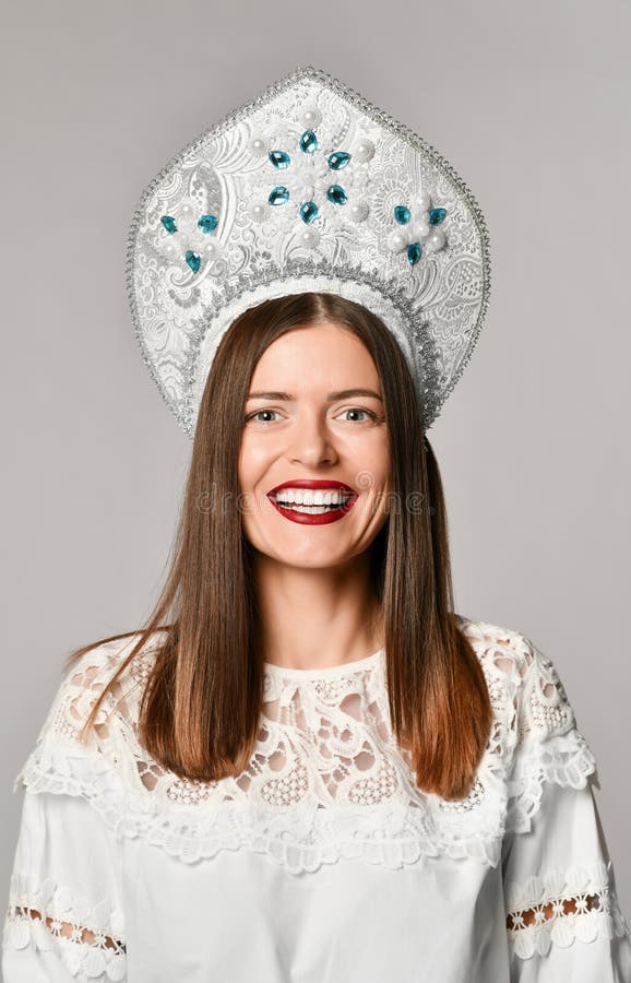 Retrato de la belleza de la cara femenina con la piel natural fotos de archivo Retrato de la belleza de la cara femenina con la piel natural fotos de archivo