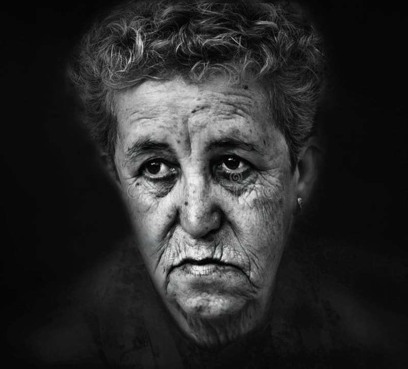 Retrato de la mujer mayor imagenes de archivo Retrato de la mujer mayor imagenes de archivo
