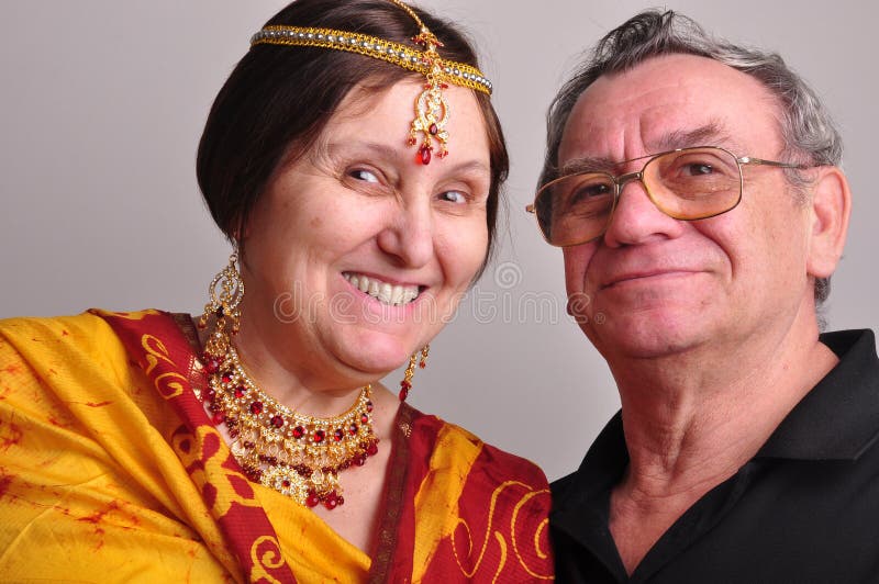 Retrato de pares sênior felizes fotos de stock royalty free