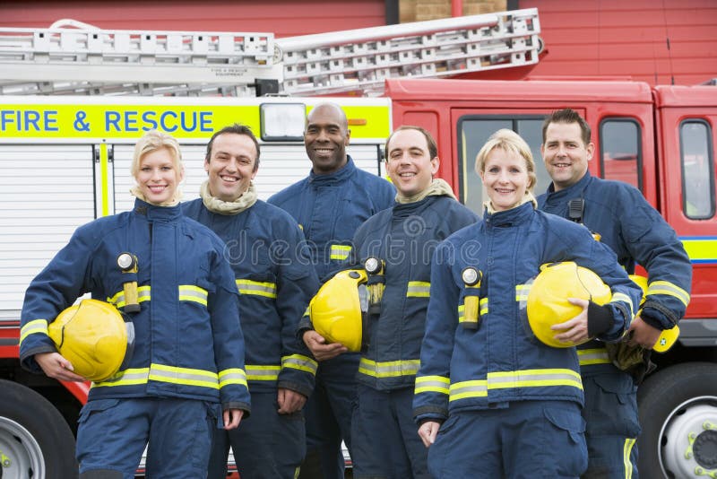 Retrato de um grupo de sapadores-bombeiros