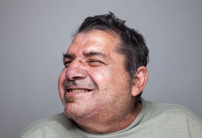 Retrato de um homem idoso fotografia de stock royalty free Retrato de um homem idoso fotografia de stock royalty free